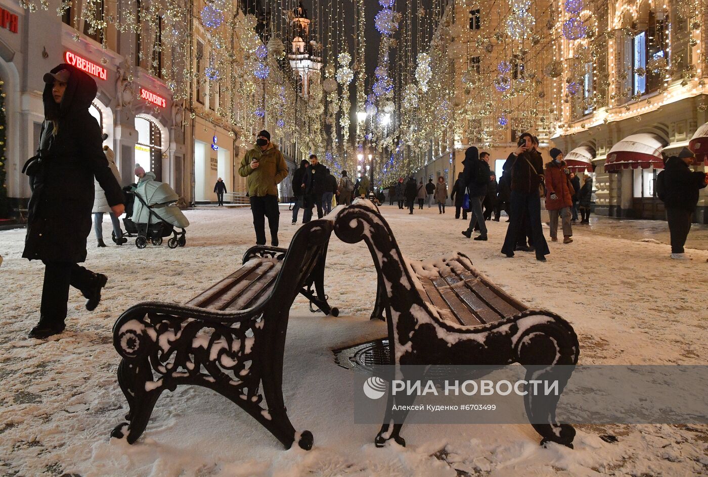 Снег в Москве