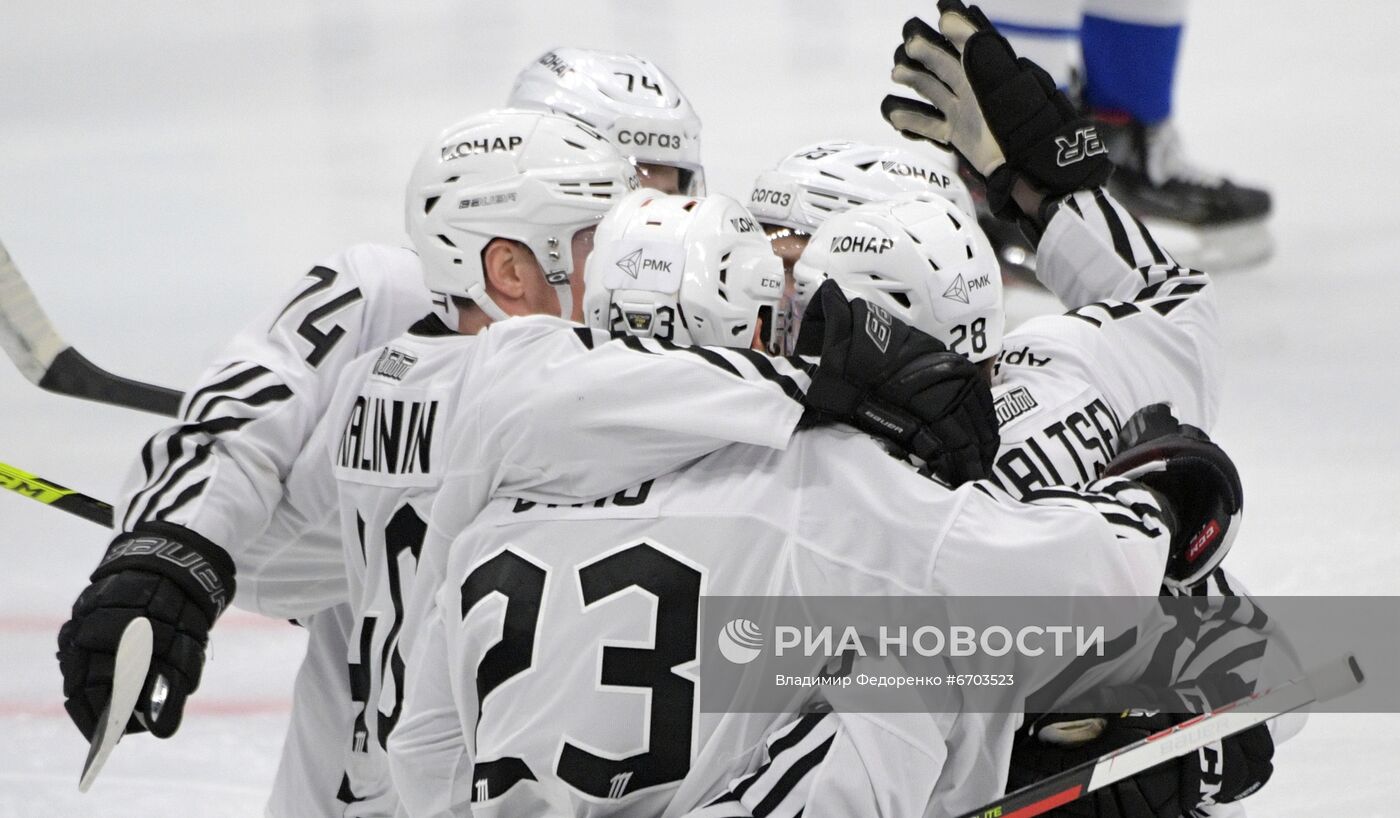 Хоккей. КХЛ. Матч "Динамо" (Москва) - "Трактор"