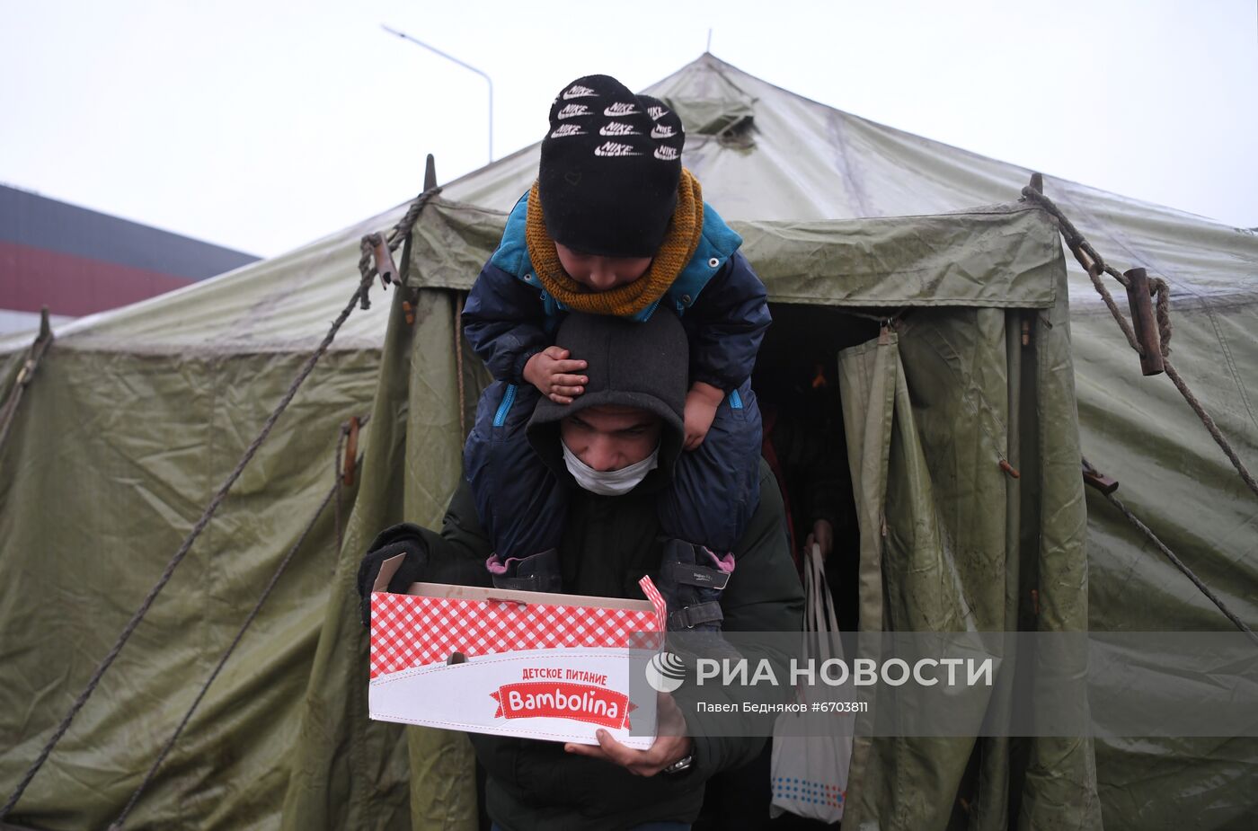 Беженцы на границе Белоруссии с Польшей