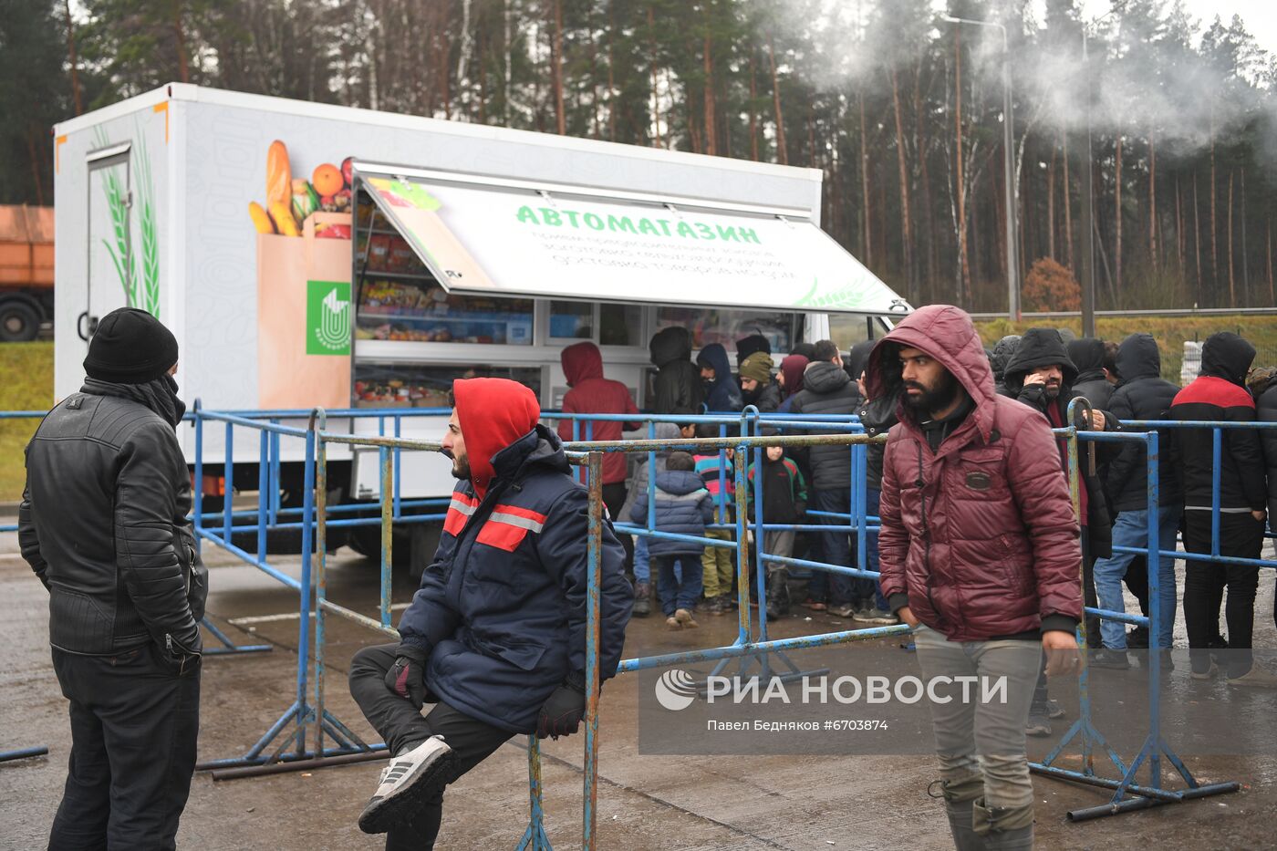 Беженцы на границе Белоруссии с Польшей