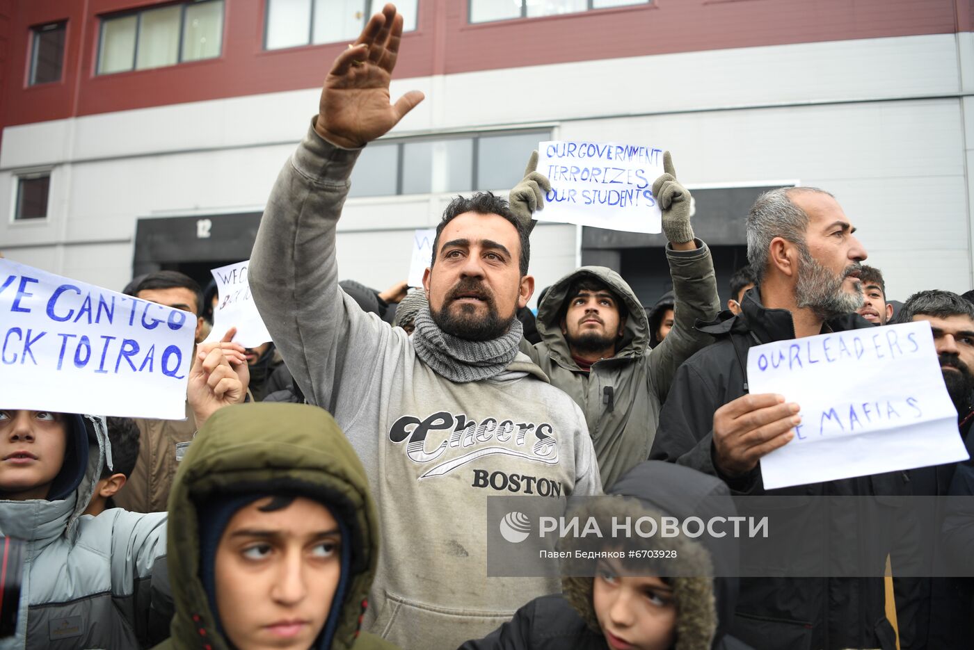 Беженцы на границе Белоруссии с Польшей