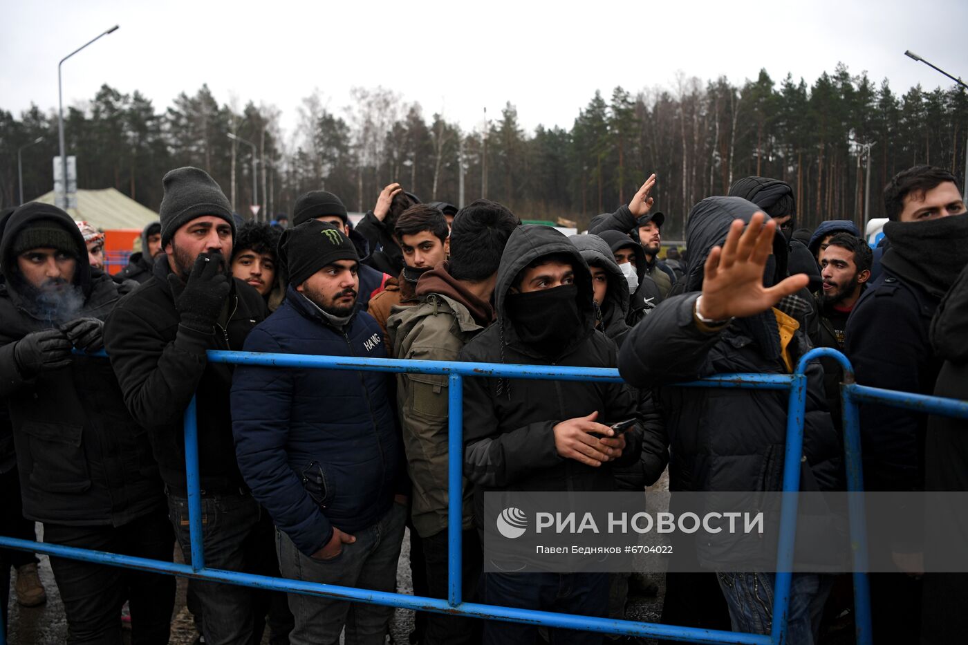 Беженцы на границе Белоруссии с Польшей