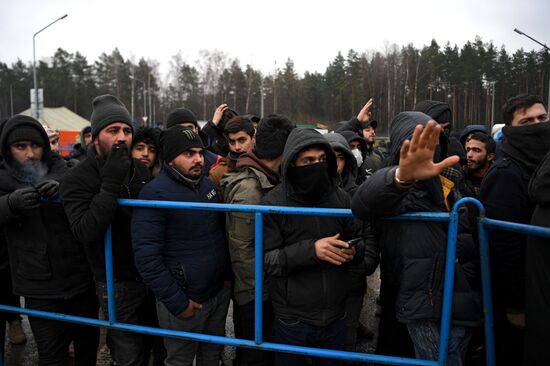 Беженцы на границе Белоруссии с Польшей