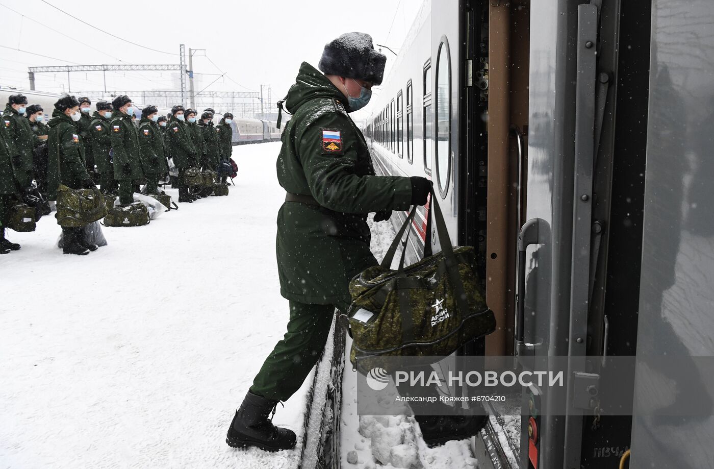 Отправка призывников на службу в Новосибирске