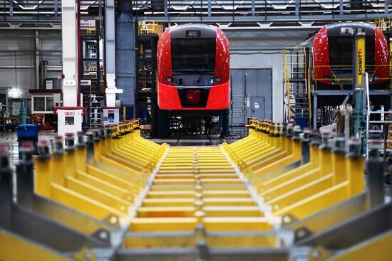 Визит делегации Пакистана на завод "Уральские локомотивы"