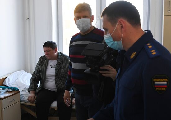 Пострадавшие при аварии на шахте "Листвяжная" в Центре охраны здоровья шахтеров