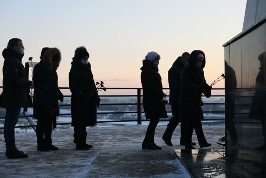 Траур по погибшим в шахте "Листвяжная" в Кемеровской области