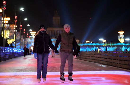 Открытие самого большого катка в Москве