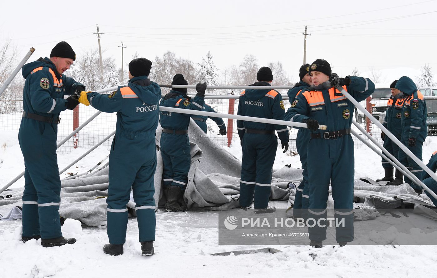 Обстановка у шахты "Листвяжная" в Кемеровской области