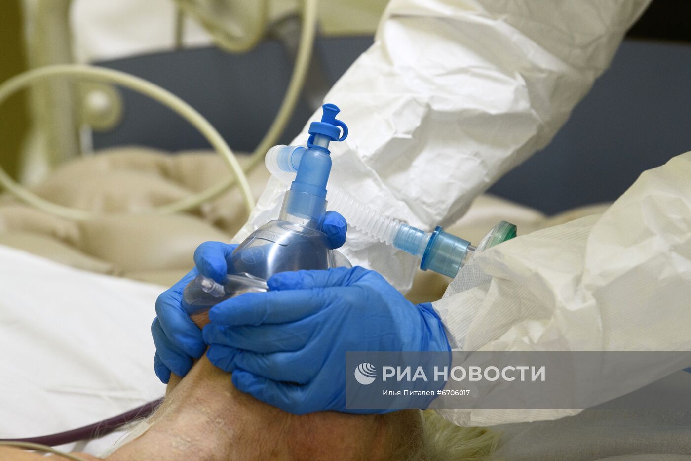 Лечение пациентов с COVID-19 в ЦКБ  "РЖД-Медицина" в Москве