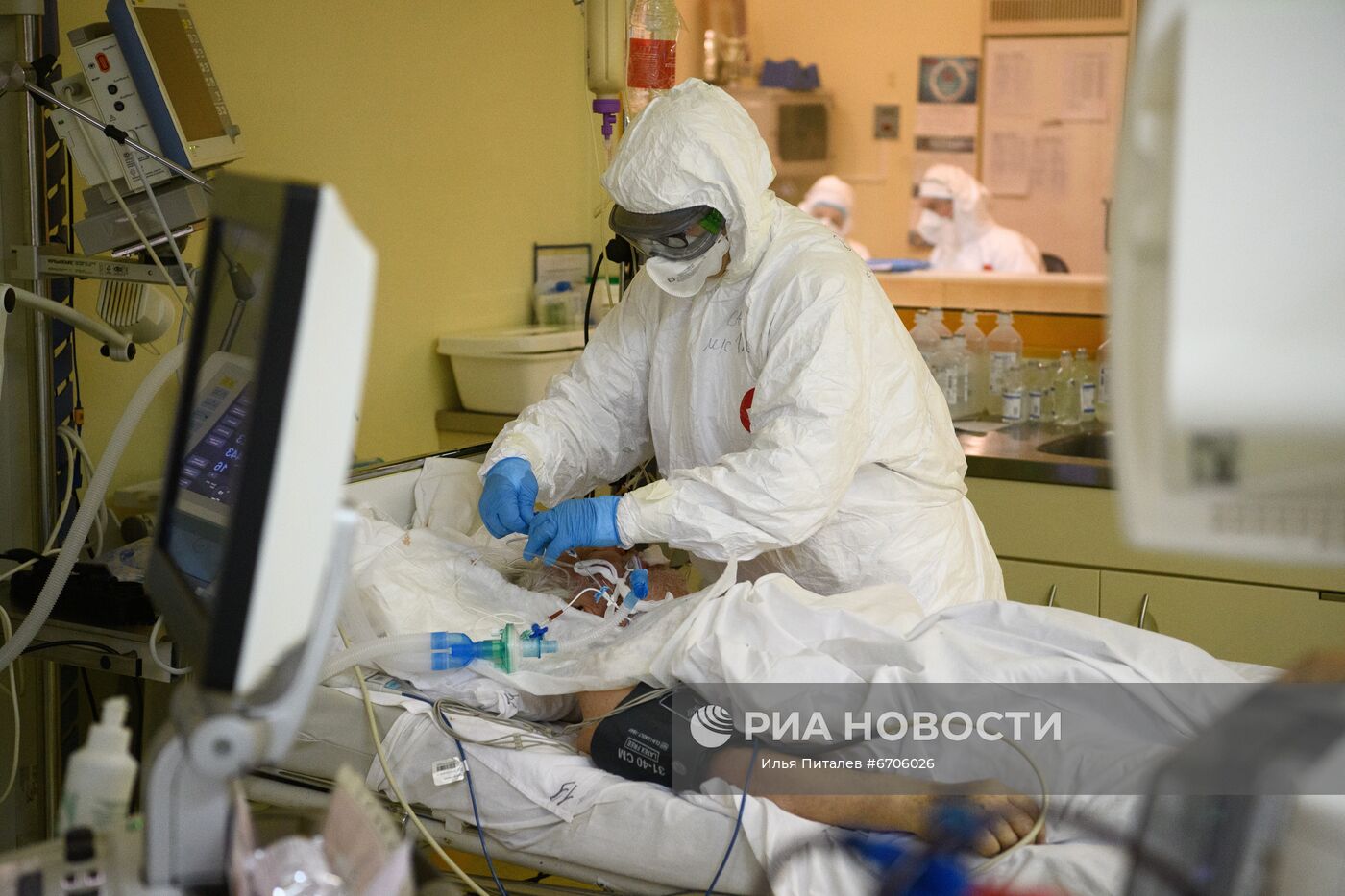 Лечение пациентов с COVID-19 в ЦКБ "РЖД-Медицина" в Москве