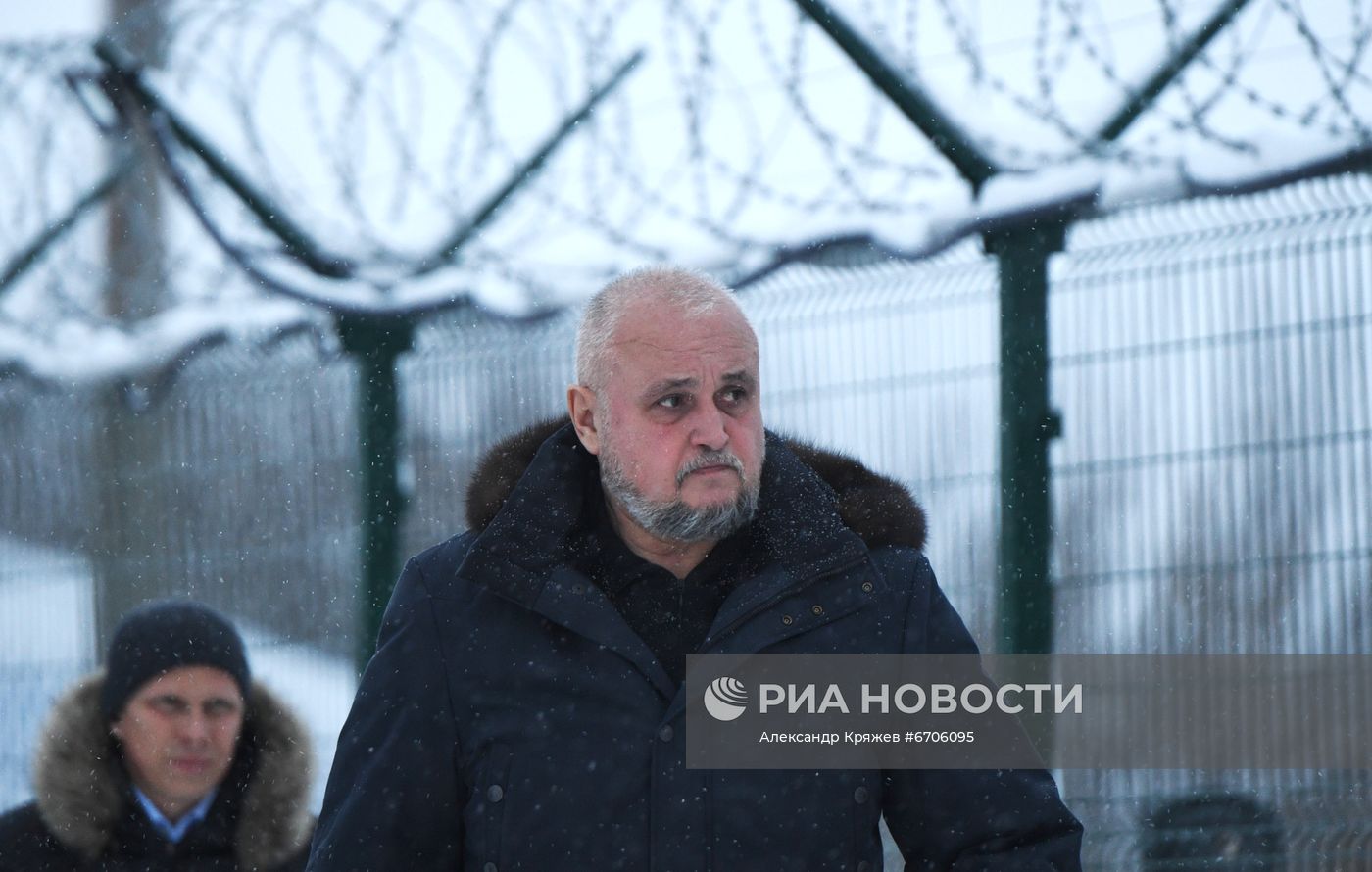 Обстановка у шахты "Листвяжная" в Кемеровской области