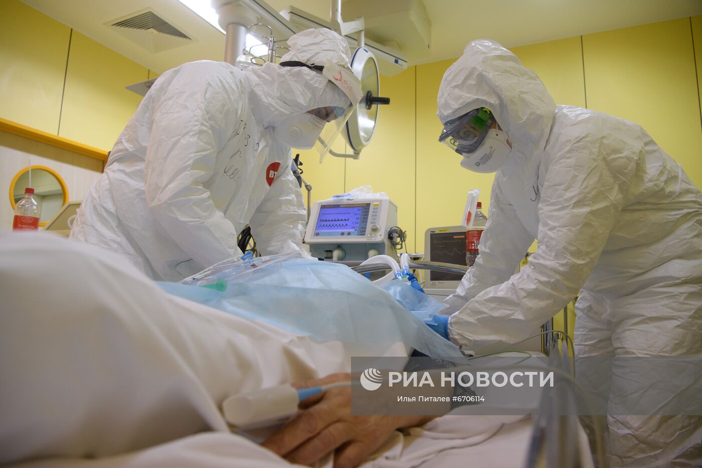 Лечение пациентов с COVID-19 в ЦКБ "РЖД-Медицина" в Москве