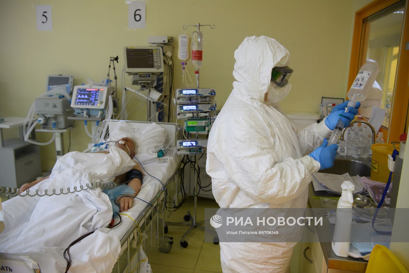 Лечение пациентов с COVID-19 в ЦКБ "РЖД-Медицина" в Москве