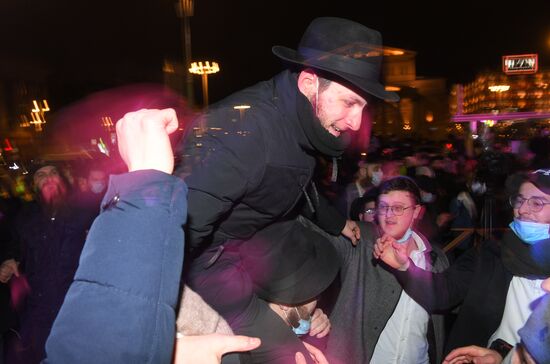 Зажжение первой ханукальной свечи в честь начала праздника Ханука