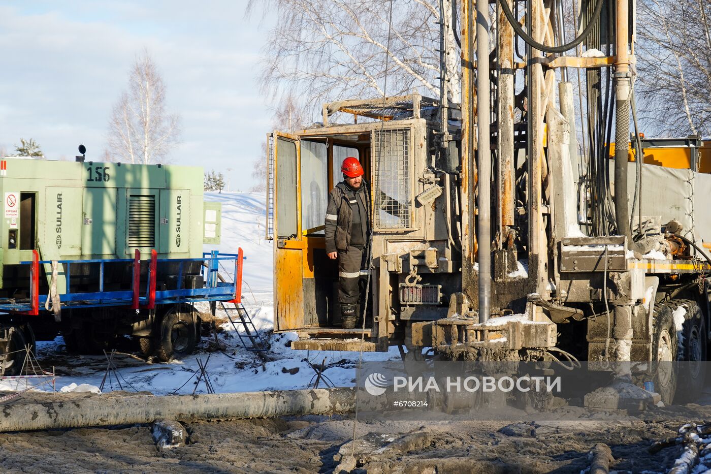 Бурение скважин в местах предполагаемого эпицентра взрыва на шахте "Листвяжная"