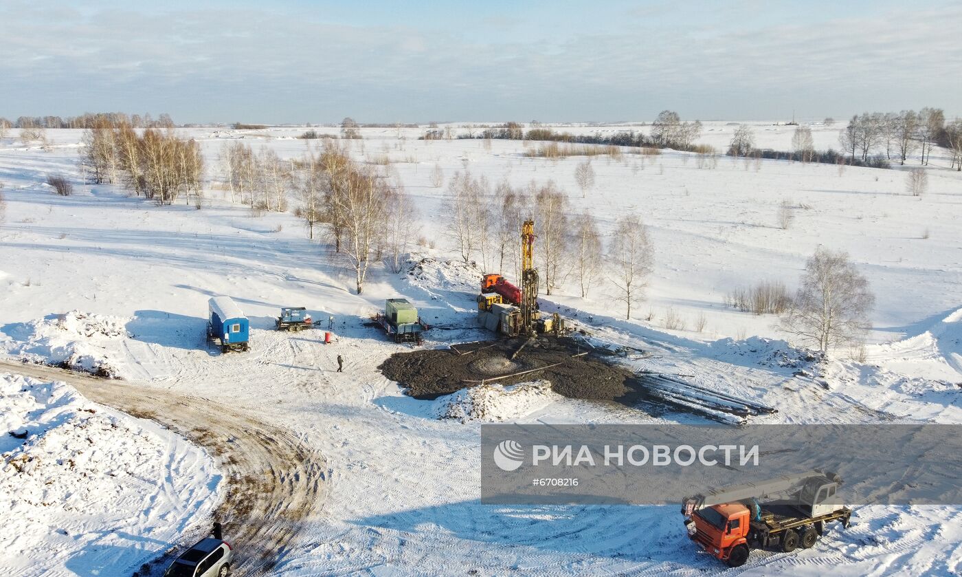 Бурение скважин в местах предполагаемого эпицентра взрыва на шахте "Листвяжная"