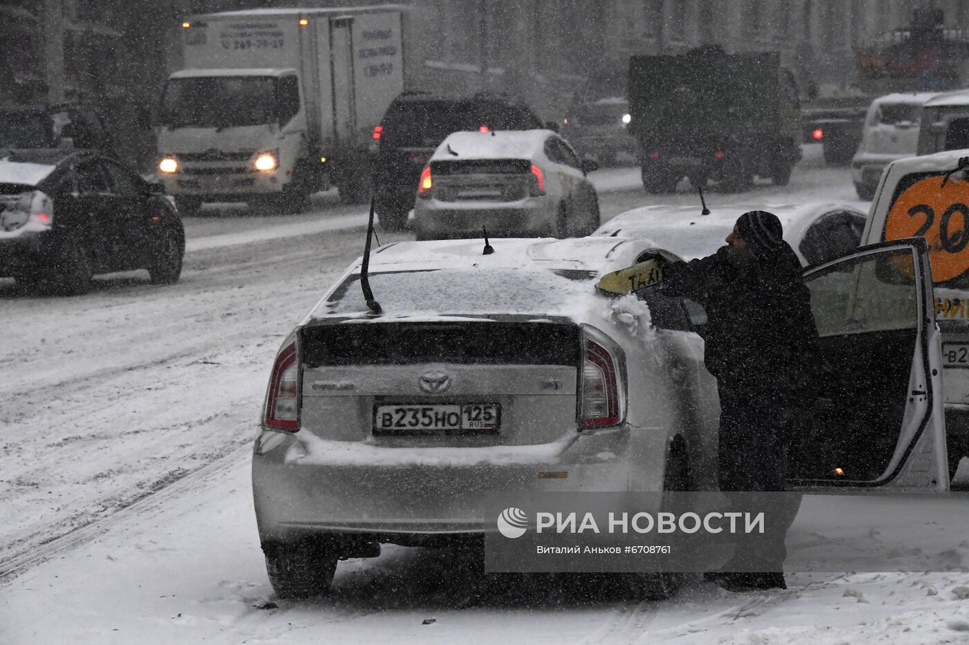 Снегопад во Владивостоке