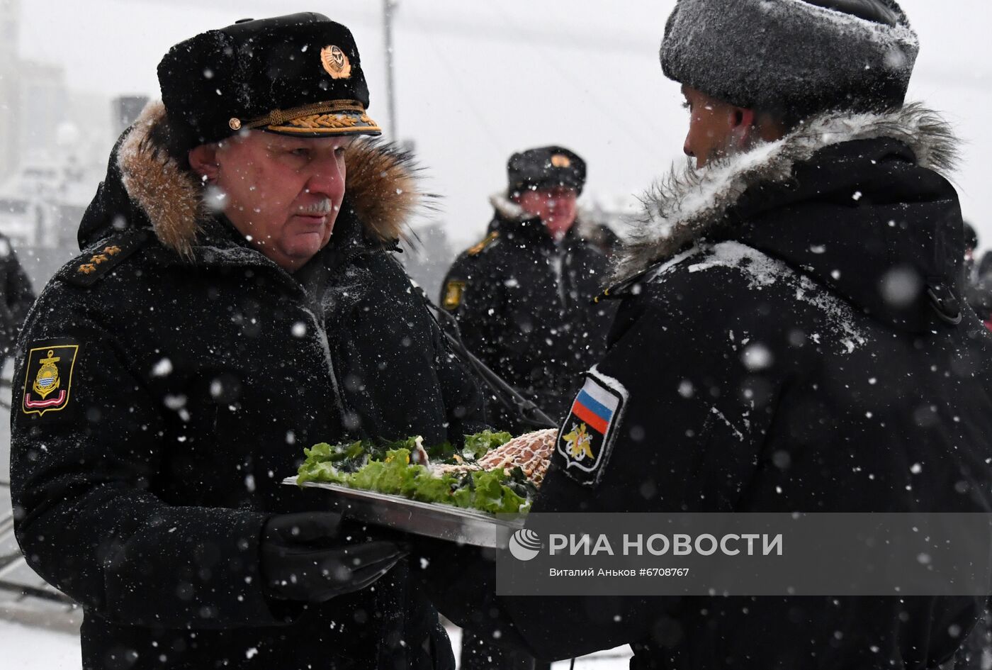 Торжественная встреча корвета "Гремящий" во Владивостоке