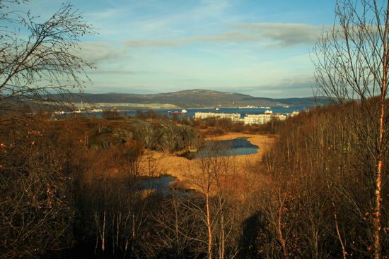 Вид с сопки Зеленый мыс в Мурманске.