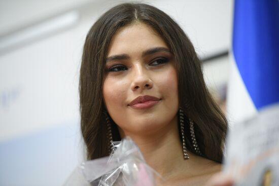 Ралина Арабова представит Россию на конкурсе "Мисс Вселенная-2021"