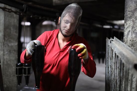 Производство шампанского компанией "Абрау-Дюрсо"