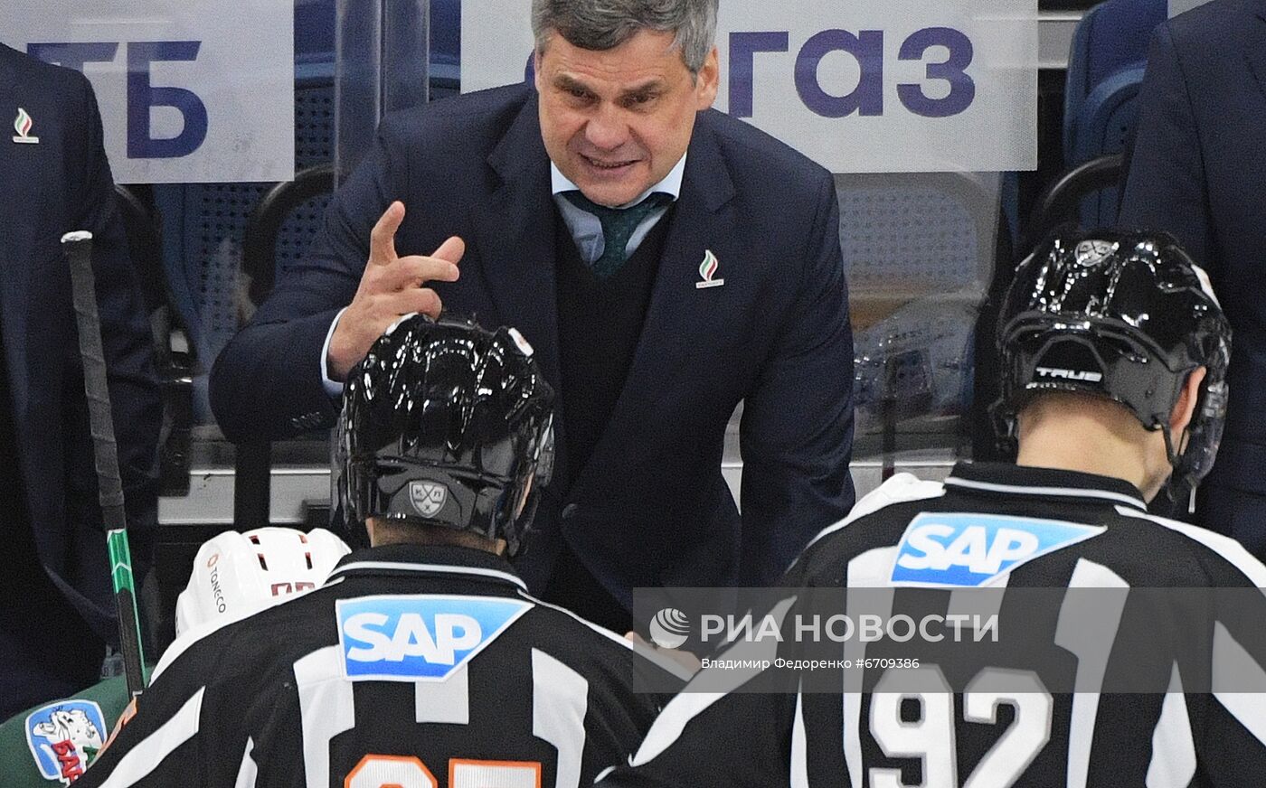 Хоккей. КХЛ. Матч "Динамо" (Москва) - "Ак Барс"