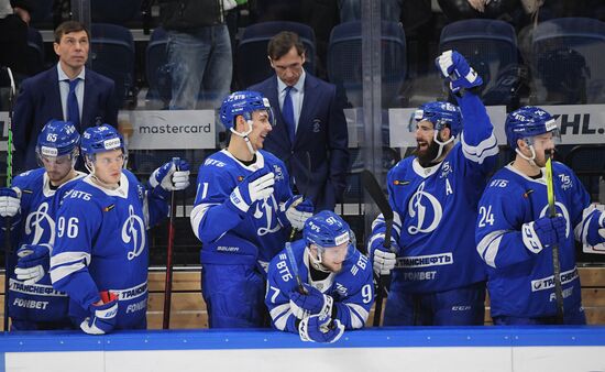 Хоккей. КХЛ. Матч "Динамо" (Москва) - "Ак Барс"