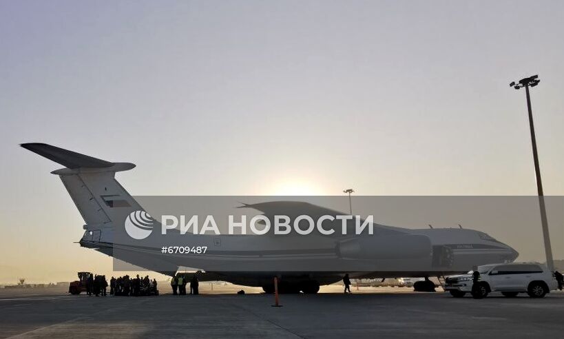 Российские самолеты с гуманитарном грузом прибыли в Кабул