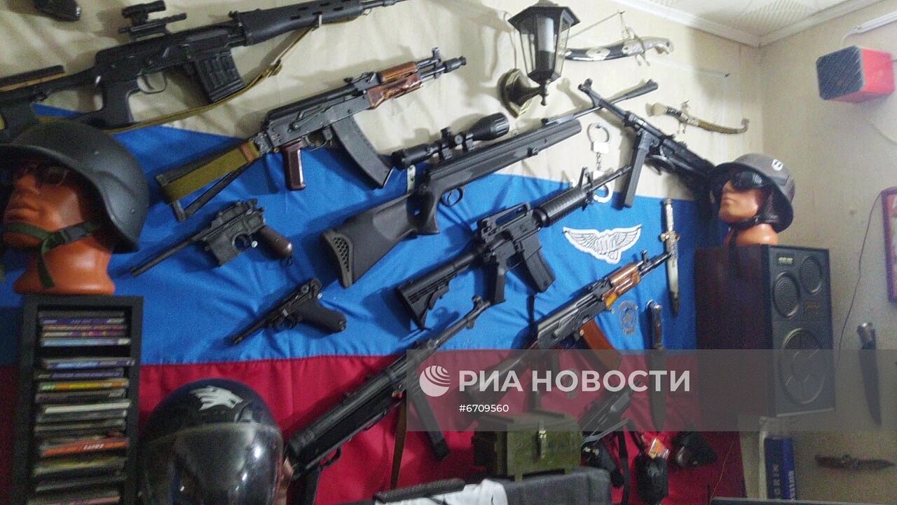 ФСБ РФ пресекла деятельность преступной группы по незаконному обороту оружия