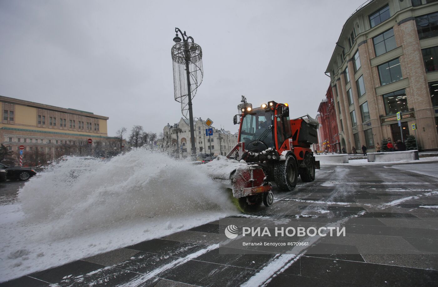 Снег в Москве