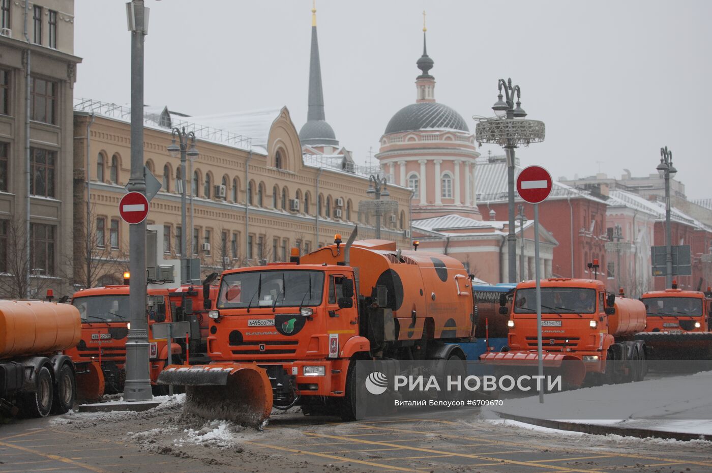 Снег в Москве