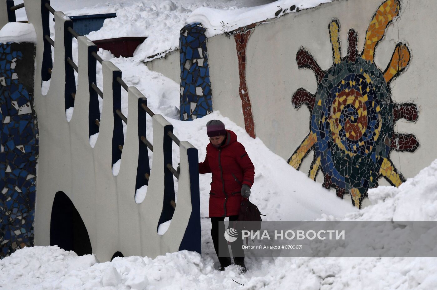 Последствия снегопада во Владивостоке