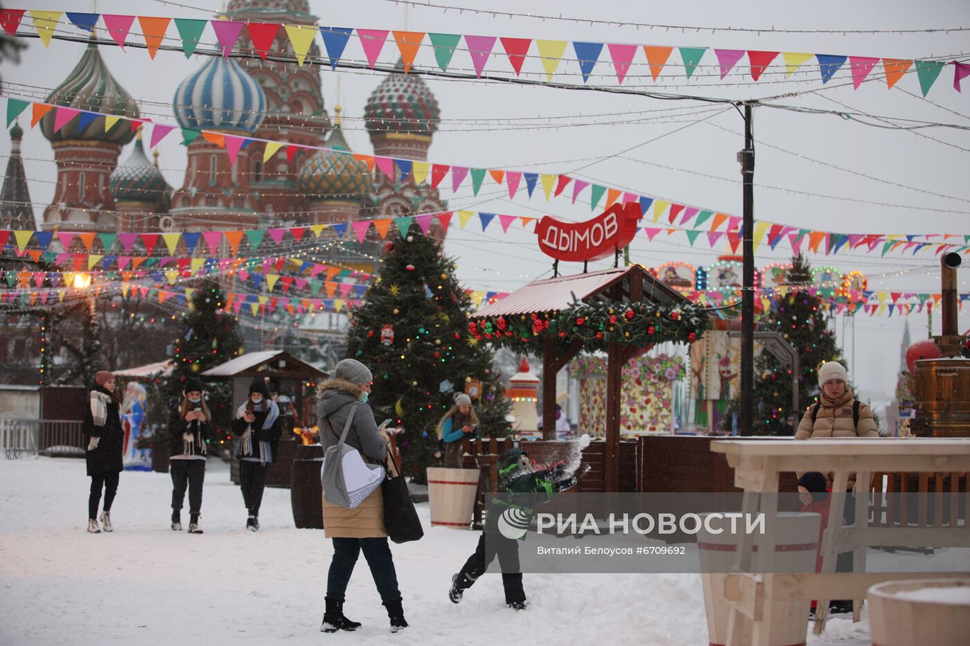 Снег в Москве