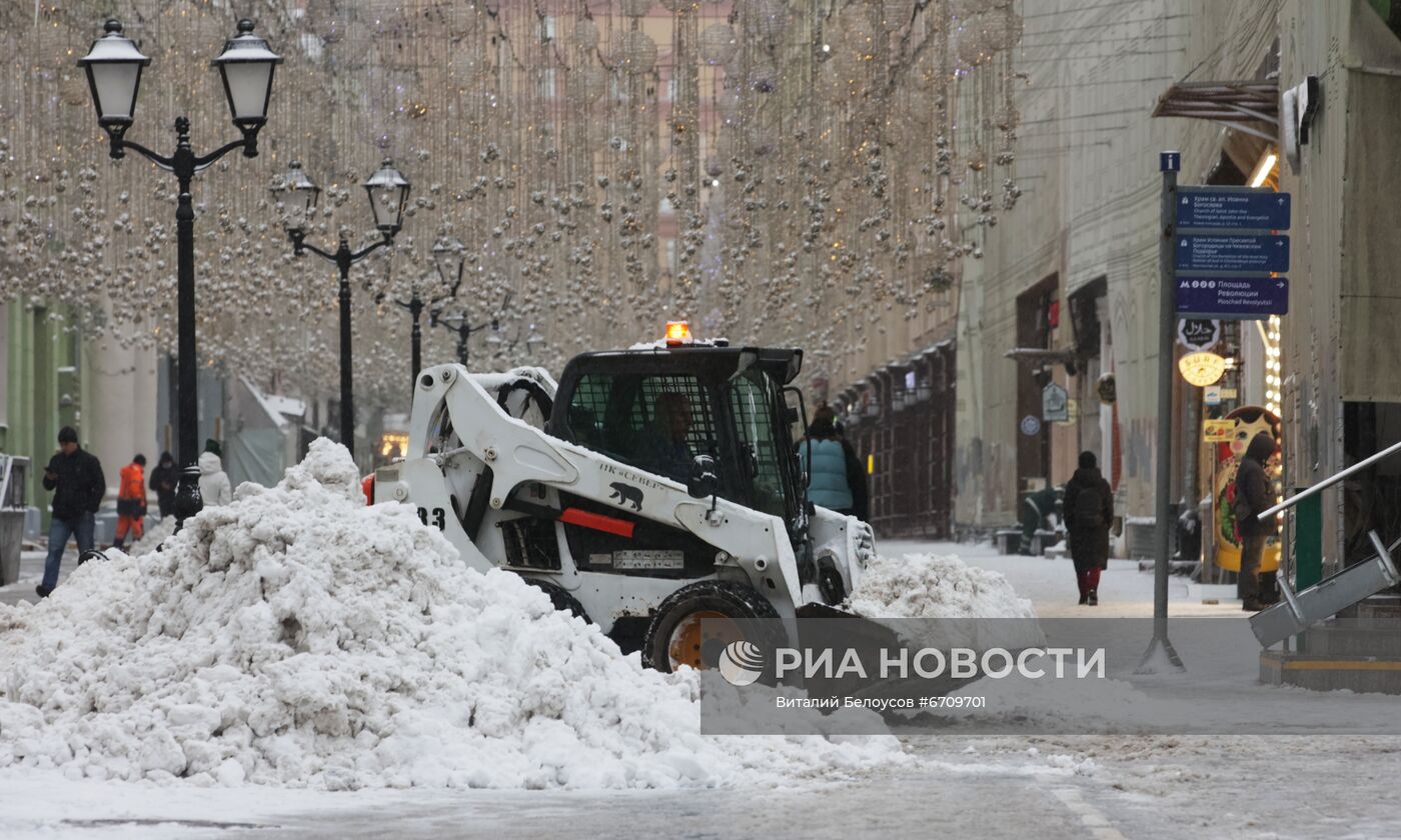 Снег в Москве