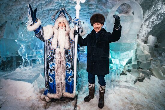 Огни первой новогодней ёлки в России зажгли в Якутске