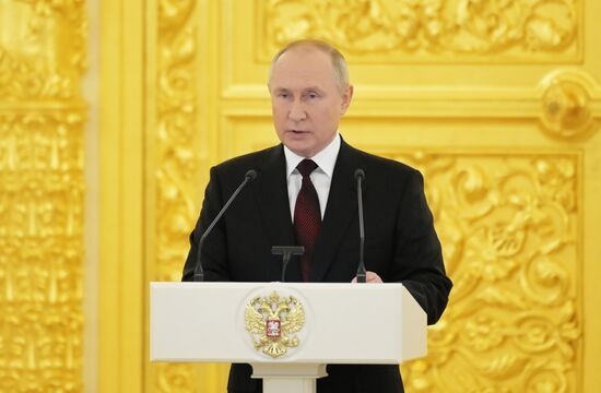 Президент РФ В. Путин принял верительные грамоты у вновь прибывших послов иностранных государств