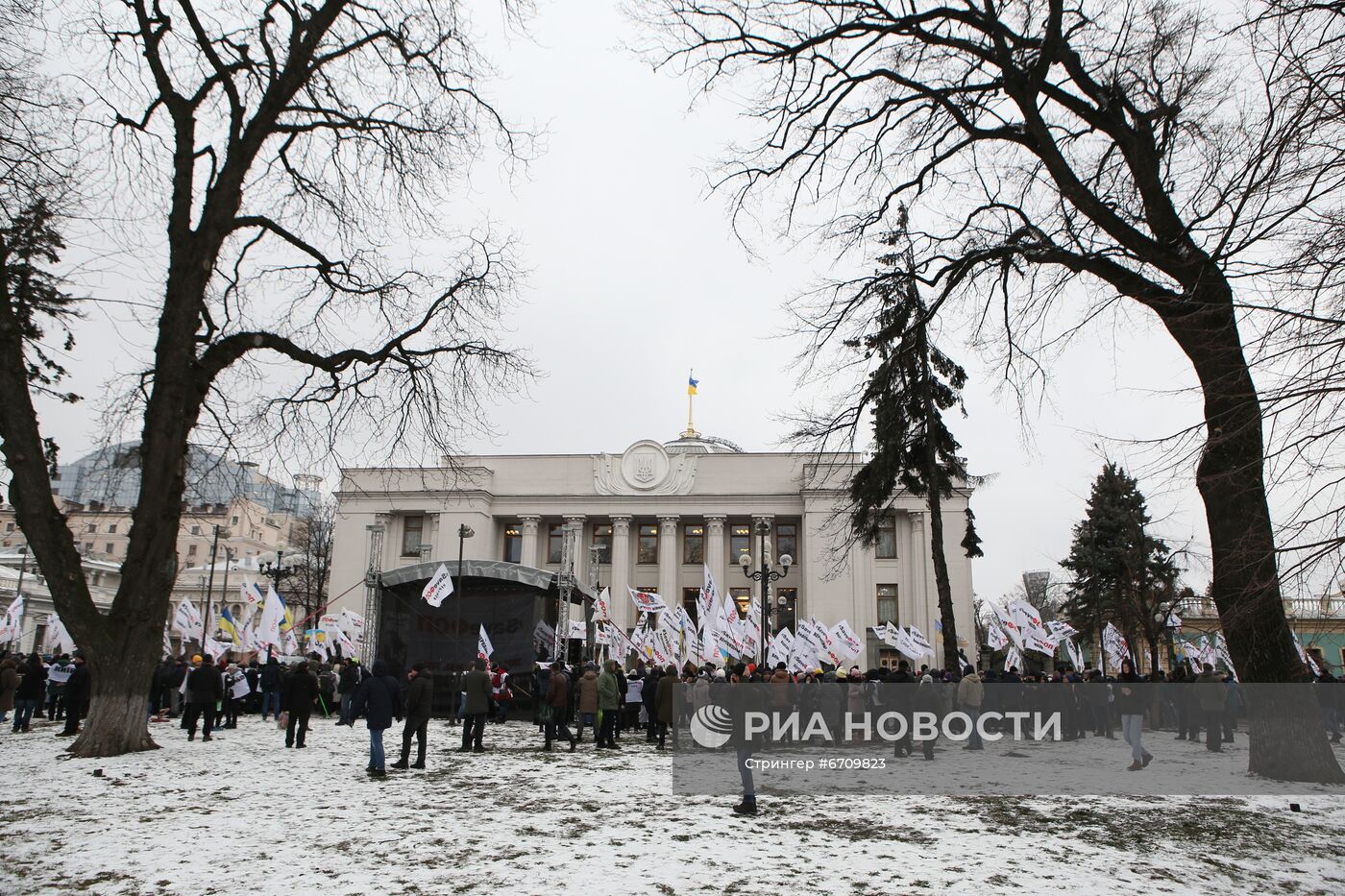 Ситуация в Киеве на фоне ежегодного послания президента Украины В. Зеленского