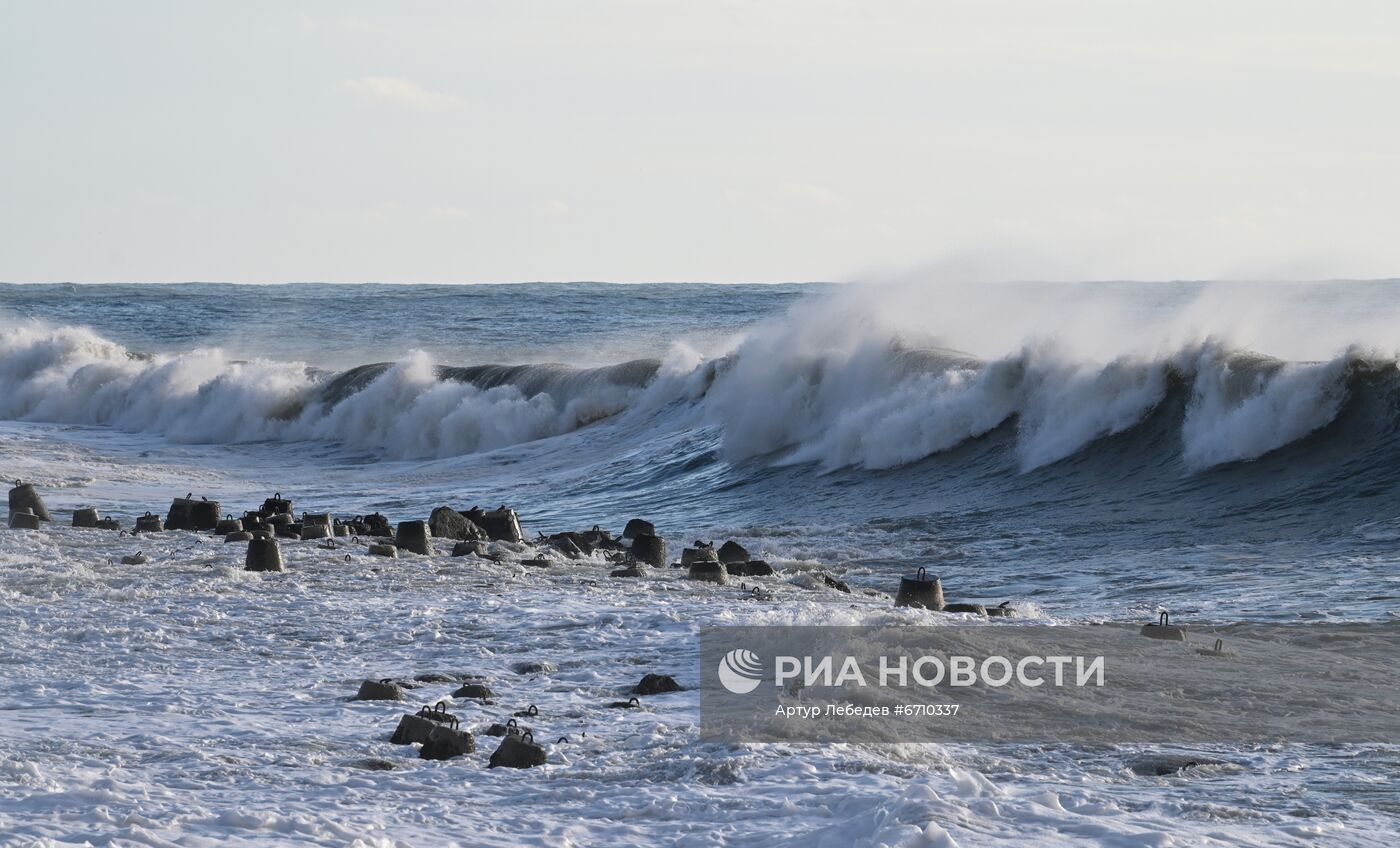 Шторм в Сочи