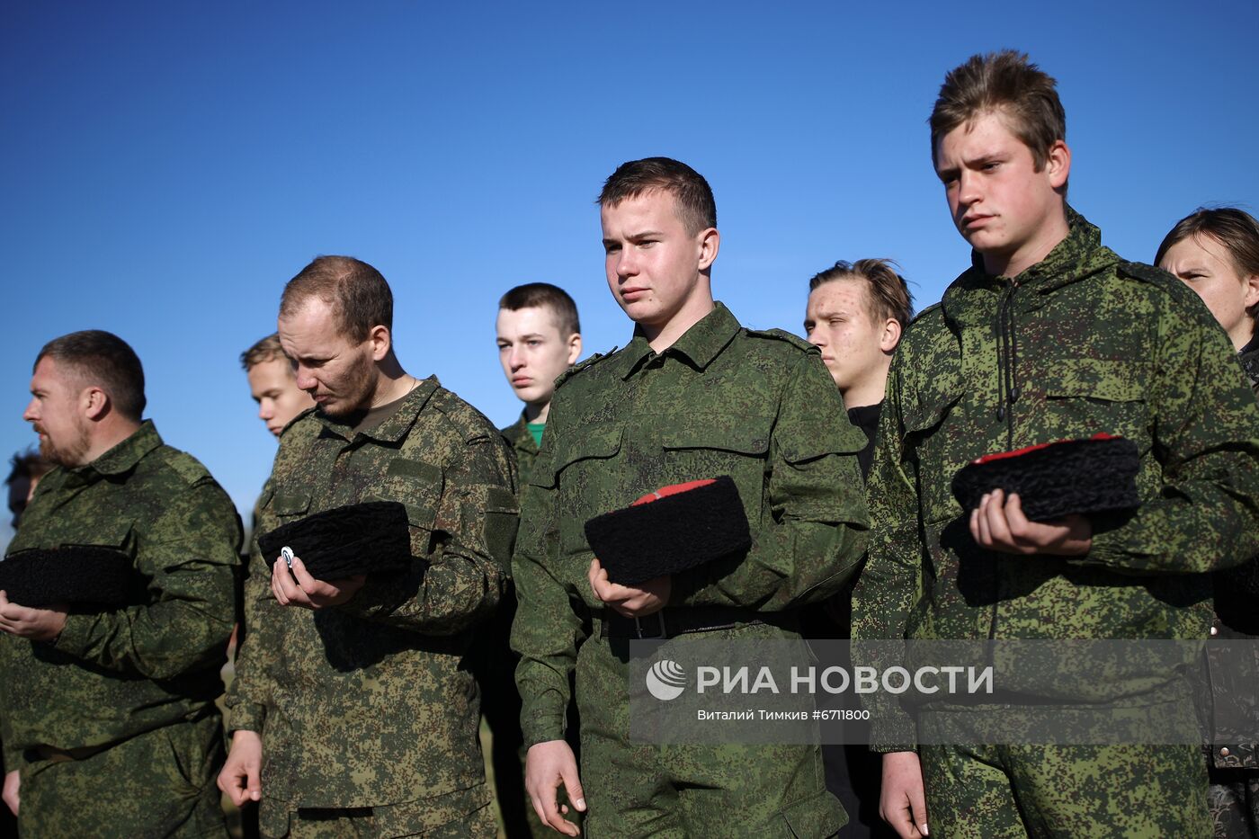 Церемония перезахоронения останков советских воинов в Краснодарском крае