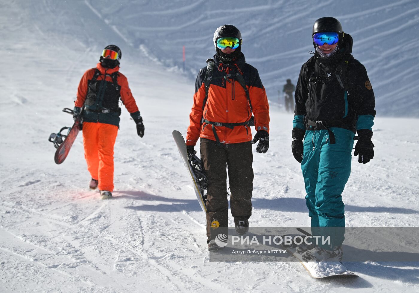 Старт горнолыжного сезона на курорте "Красная Поляна"