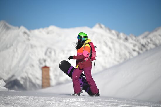Старт горнолыжного сезона на курорте "Красная Поляна" 