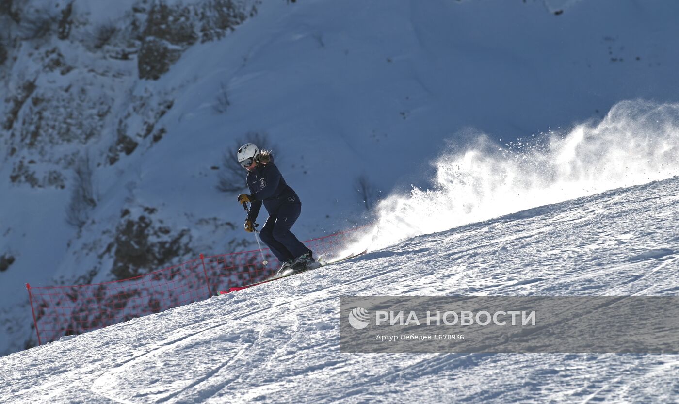 Старт горнолыжного сезона на курорте "Красная Поляна"