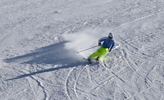 Старт горнолыжного сезона на курорте "Красная Поляна" 