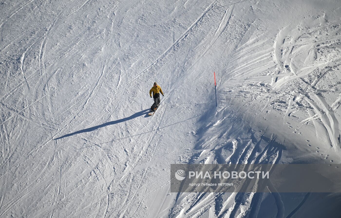 Старт горнолыжного сезона на курорте "Красная Поляна" 