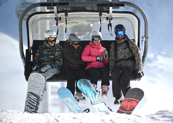 Старт горнолыжного сезона на курорте "Красная Поляна" 