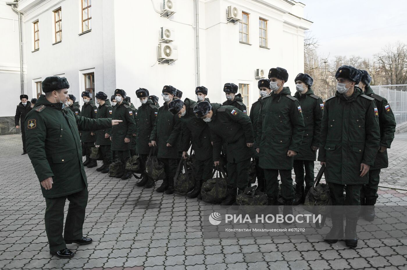 Отправка севастопольских призывников на военную службу