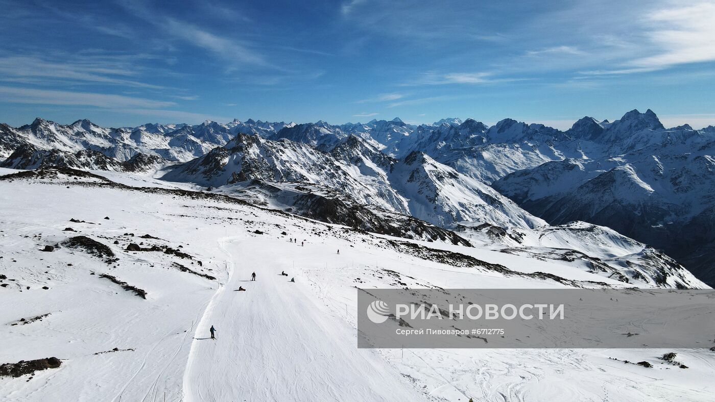 Открытие горнолыжного сезона на "Эльбрусе"