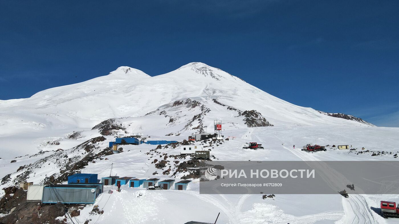 Открытие горнолыжного сезона на "Эльбрусе"