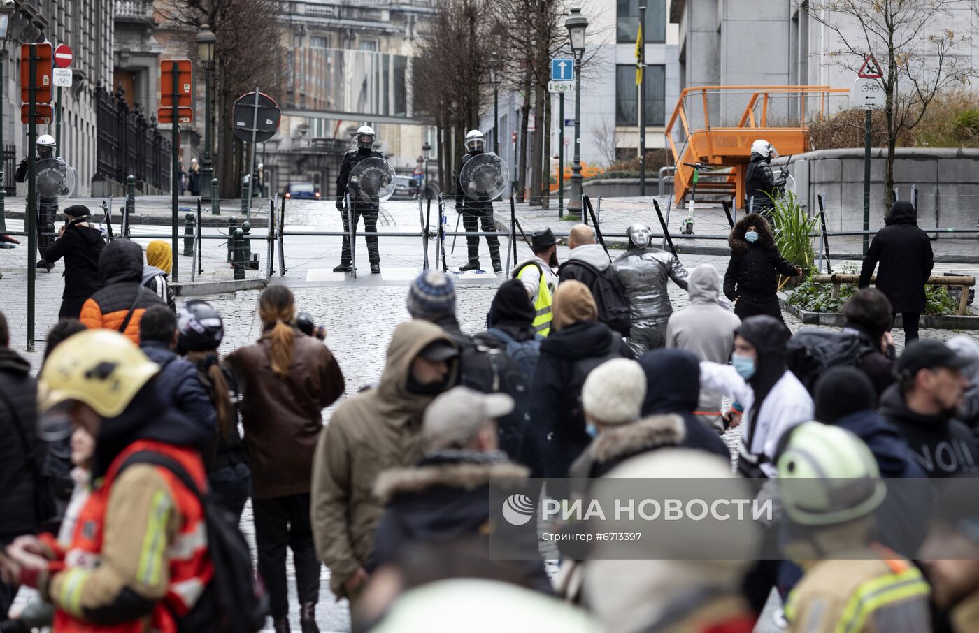 Акция против "антиковидных" мер в Брюсселе